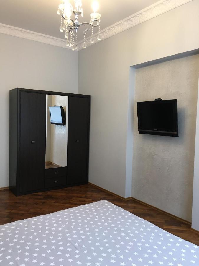 Apartment On Centre Lviv Ngoại thất bức ảnh