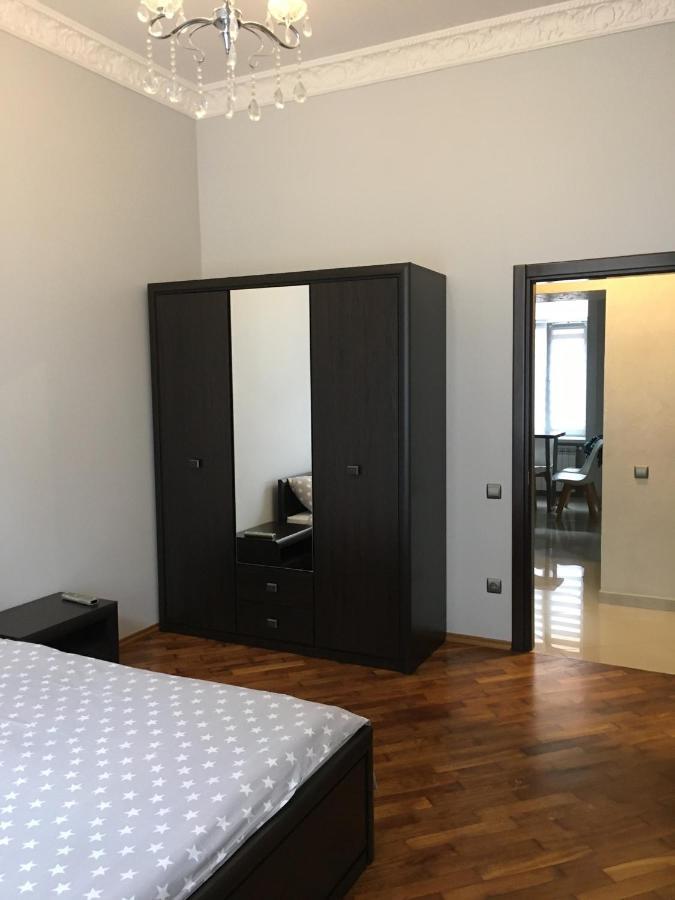 Apartment On Centre Lviv Ngoại thất bức ảnh