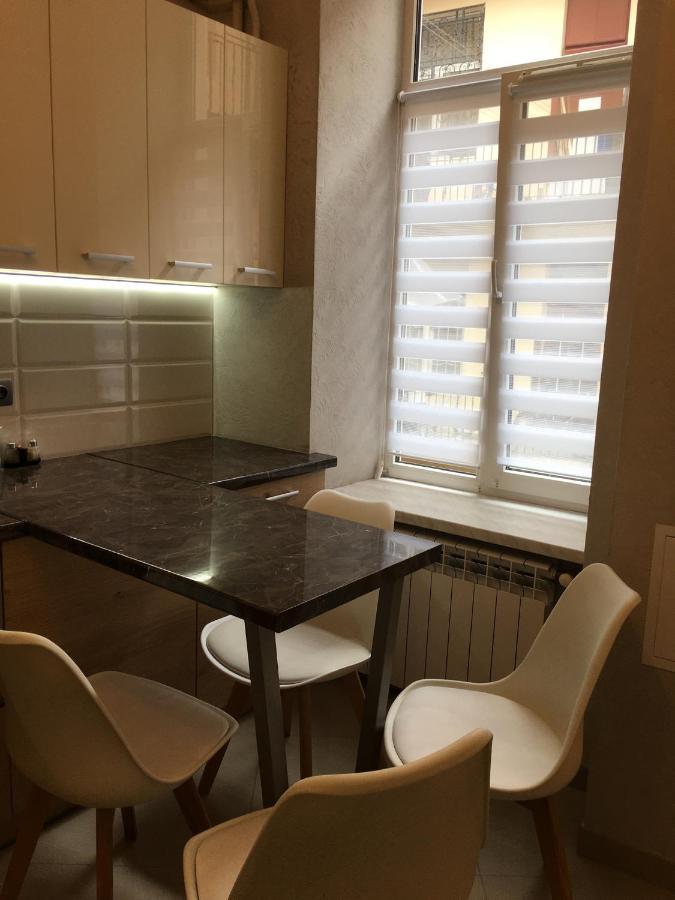 Apartment On Centre Lviv Ngoại thất bức ảnh