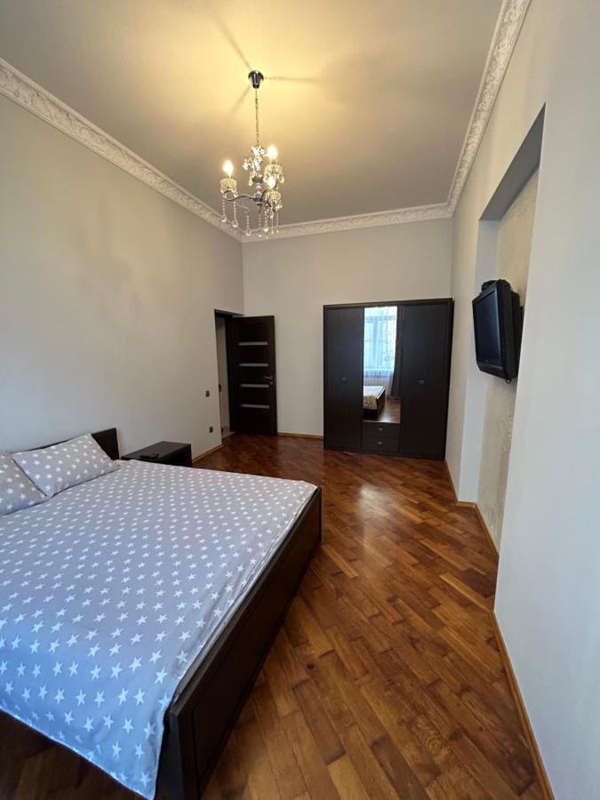 Apartment On Centre Lviv Ngoại thất bức ảnh