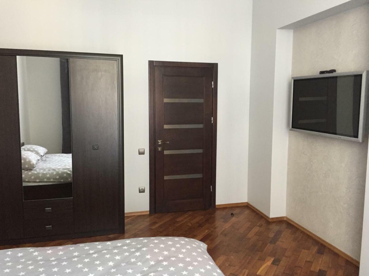 Apartment On Centre Lviv Ngoại thất bức ảnh